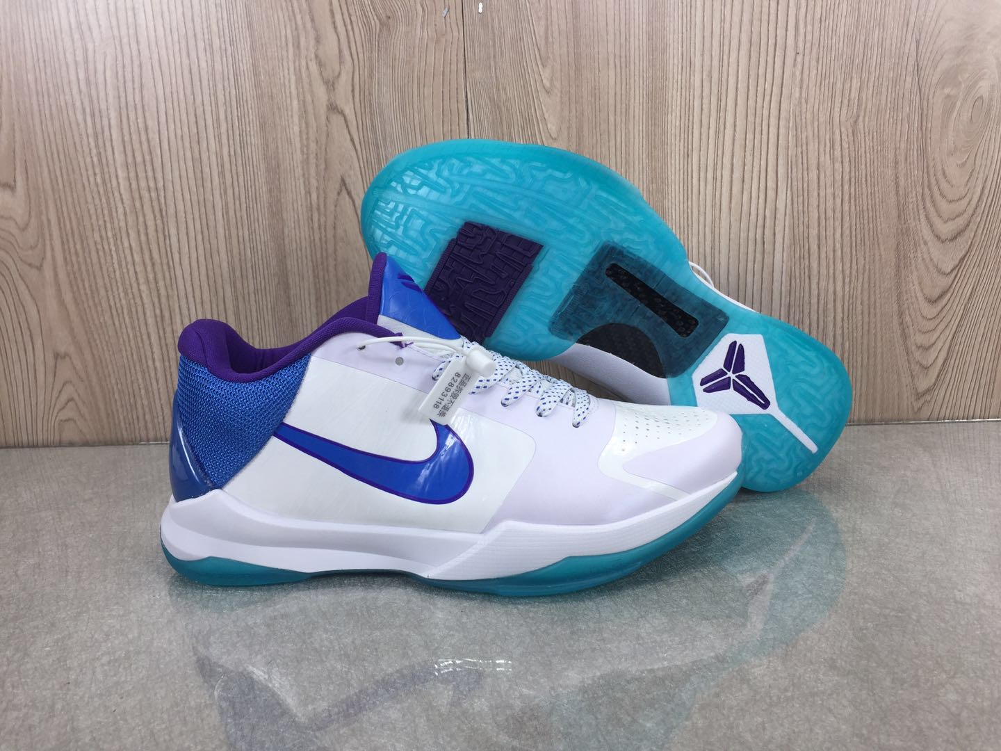 Nike Kobe 5 Protro Hornets